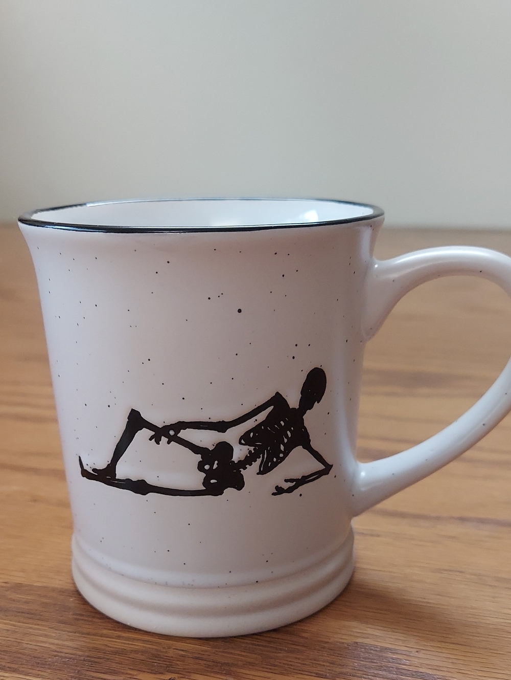 Global Design MUG Halloween Skeleton Speckled Embossed Stoneware 16 oz White